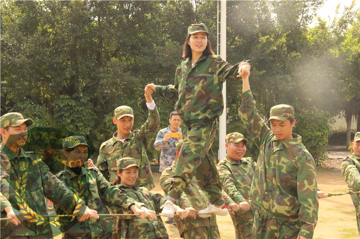 2107年2月5日米兰芭莎时尚纺织公司95人到黄埔军校青少年训练基地进行拓展培训一天