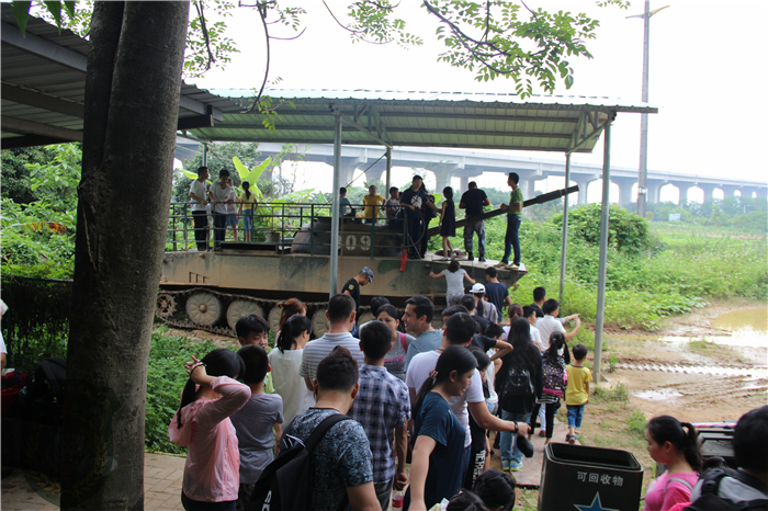 碧桂花城学校五年一班到黄埔军校青少年训练基地拓展一天