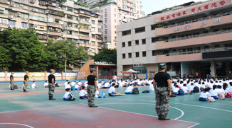 广州市第三十七中学军事素质教育